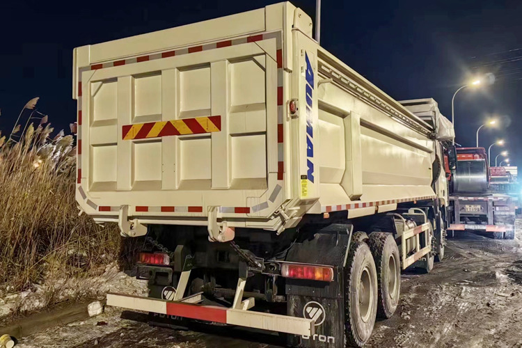 FOTON Foton Auman Dump Truck for Sale in Zambia - شاحنة قلاب: صورة 4 FOTON Foton Auman Dump Truck for Sale in Zambia - شاحنة قلاب: صورة 4