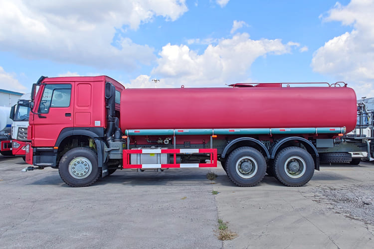Howo Howo Water Truck for Sale in Nigeria - شاحنة صهريج: صورة 3 Howo Howo Water Truck for Sale in Nigeria - شاحنة صهريج: صورة 3