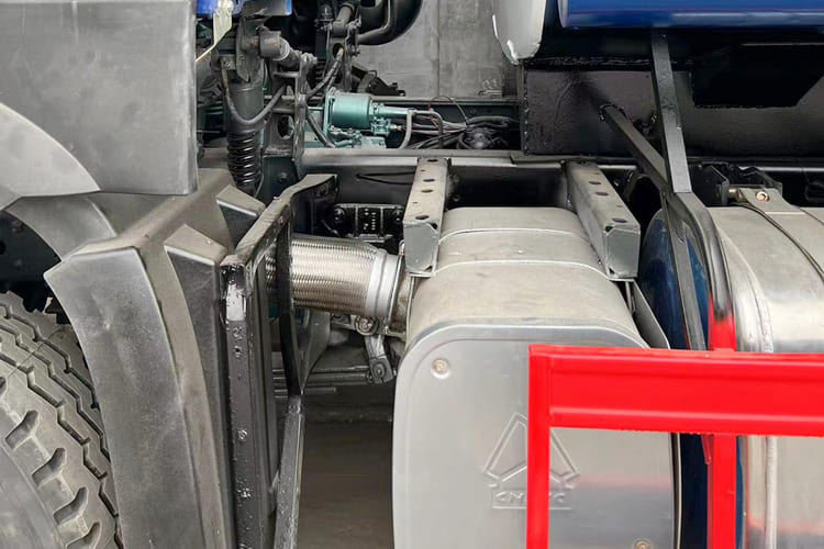 Howo Water Sprinkler Truck for Sale in Mali - شاحنة صهريج: صورة 5 Howo Water Sprinkler Truck for Sale in Mali - شاحنة صهريج: صورة 5