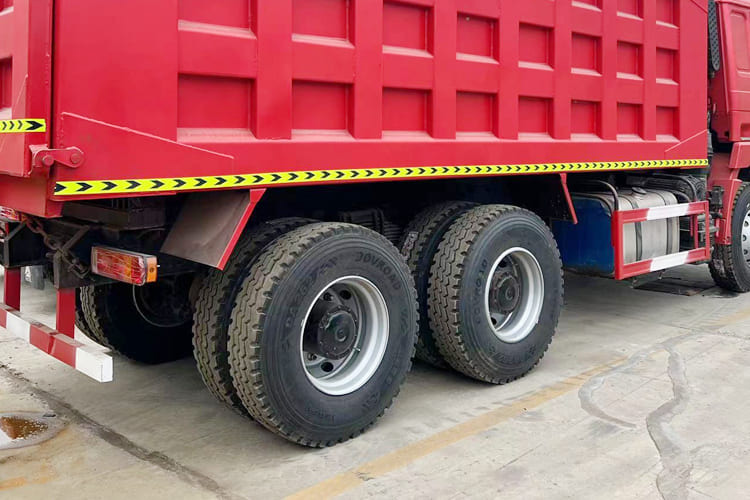 SHACMAN Shacman Dump Trailer Truck for Sale in Nigeria - شاحنة قلاب: صورة 5 SHACMAN Shacman Dump Trailer Truck for Sale in Nigeria - شاحنة قلاب: صورة 5