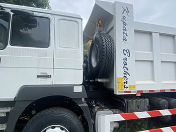 SHACMAN Shacman Tipper Truck F3000 for Sale in Nigeria - شاحنة: صورة 4 SHACMAN Shacman Tipper Truck F3000 for Sale in Nigeria - شاحنة: صورة 4