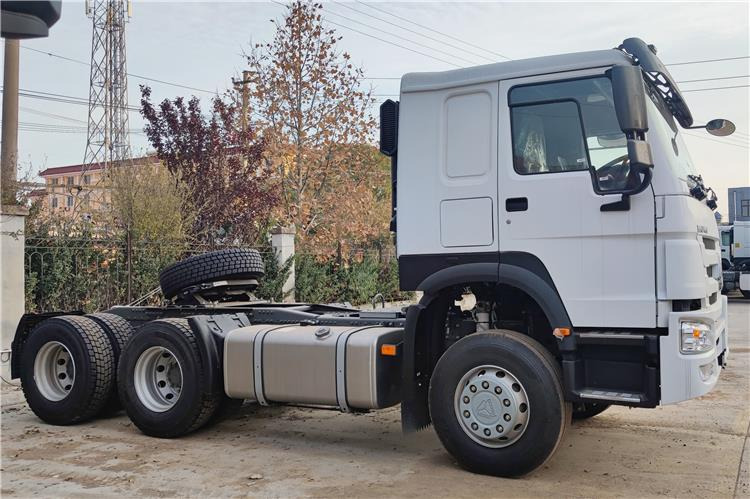 SINOTRUK Howo 380 hp 6x4 Truck Heafd for Sale In Nigeria Lagos - وحدة جر: صورة 2 SINOTRUK Howo 380 hp 6x4 Truck Heafd for Sale In Nigeria Lagos - وحدة جر: صورة 2