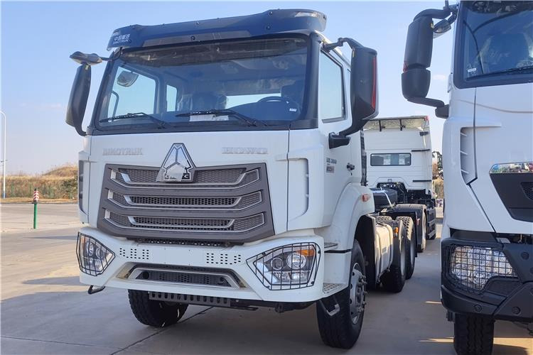 SINOTRUK Howo NX Truck Tractor 6x4 380hp Price for Sale In Tanzania - وحدة جر: صورة 2 SINOTRUK Howo NX Truck Tractor 6x4 380hp Price for Sale In Tanzania - وحدة جر: صورة 2