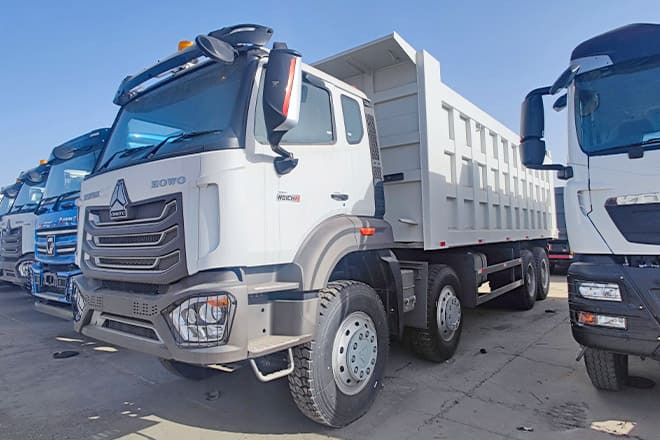 SINOTRUK Sino Howo 8x4 Dump truck for Sale in Senegal - شاحنة قلاب: صورة 4 SINOTRUK Sino Howo 8x4 Dump truck for Sale in Senegal - شاحنة قلاب: صورة 4