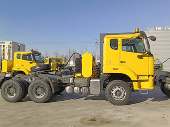 SINOTRUK Sino Howo Truck for Sale in Philippine - وحدة جر: صورة 3 SINOTRUK Sino Howo Truck for Sale in Philippine - وحدة جر: صورة 3