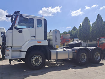 SINOTRUK Sinotruck for sale for Sale in Malawi - وحدة جر: صورة 2 SINOTRUK Sinotruck for sale for Sale in Malawi - وحدة جر: صورة 2