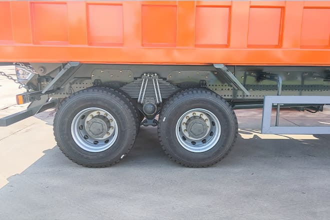 SINOTRUK Sinotruk Howo 8x4 Tipper Trucks for Sale in Ghana - شاحنة قلاب: صورة 4 SINOTRUK Sinotruk Howo 8x4 Tipper Trucks for Sale in Ghana - شاحنة قلاب: صورة 4