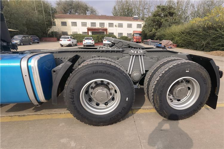 SINOTRUK Used Howo 380HP Truck Tractor for Sale In Senegal - وحدة جر: صورة 5 SINOTRUK Used Howo 380HP Truck Tractor for Sale In Senegal - وحدة جر: صورة 5