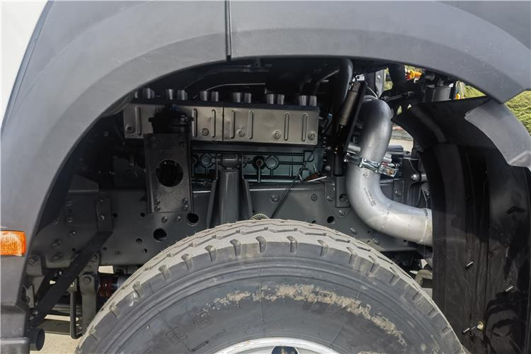 SINOTRUK Used Howo 380HP Truck Tractor for Sale In Senegal - وحدة جر: صورة 3 SINOTRUK Used Howo 380HP Truck Tractor for Sale In Senegal - وحدة جر: صورة 3