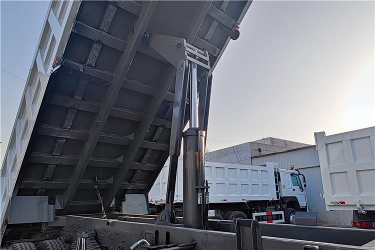 SINOTRUK Used Howo 430HP Dump Truck for Sale In Nigeria Lagos - شاحنة قلاب: صورة 5 SINOTRUK Used Howo 430HP Dump Truck for Sale In Nigeria Lagos - شاحنة قلاب: صورة 5