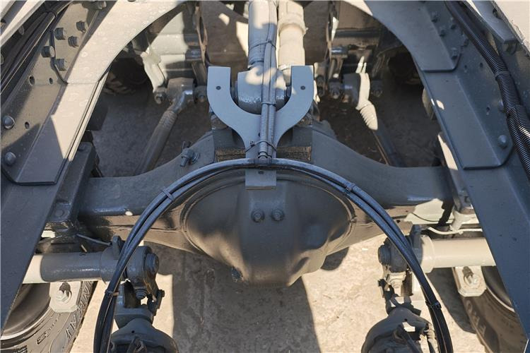 Sinotruk Used Hohan Truck Tractor 10 Wheeler for Sale In Burkina Faso - وحدة جر: صورة 4 Sinotruk Used Hohan Truck Tractor 10 Wheeler for Sale In Burkina Faso - وحدة جر: صورة 4