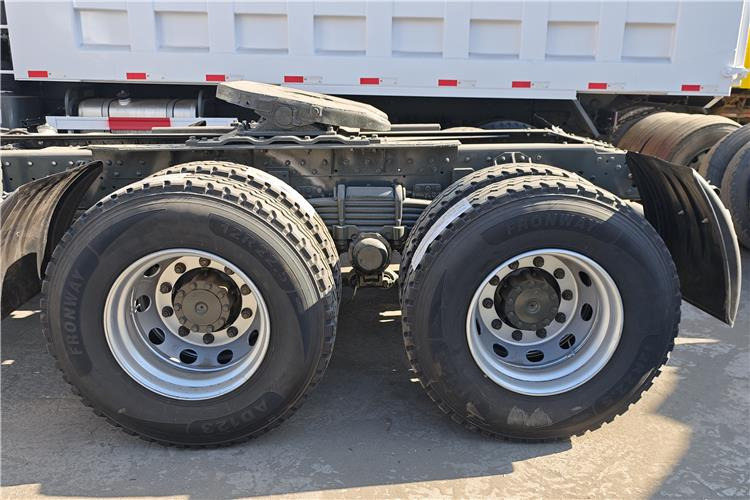 Sinotruk Used Hohan Truck Tractor 10 Wheeler for Sale In Burkina Faso - وحدة جر: صورة 3 Sinotruk Used Hohan Truck Tractor 10 Wheeler for Sale In Burkina Faso - وحدة جر: صورة 3