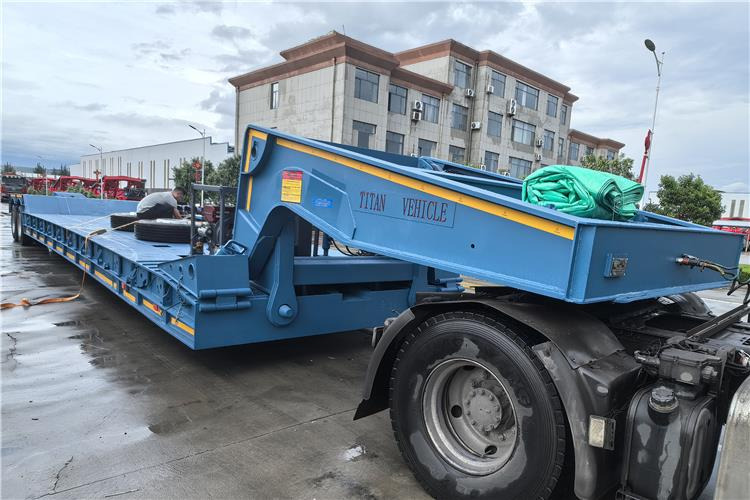 TITAN 2 Axle 80 Ton Detachable Gooseneck Trailer for Sale In Nigeria - عربة منخفضة مسطحة نصف مقطورة: صورة 3 TITAN 2 Axle 80 Ton Detachable Gooseneck Trailer for Sale In Nigeria - عربة منخفضة مسطحة نصف مقطورة: صورة 3