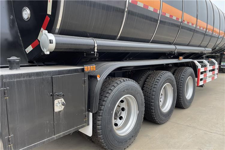 TITAN 3 Axle 38000 Litres Oil Tanker Trailer Price for Sale In Ghana - نصف مقطورة صهريج: صورة 3 TITAN 3 Axle 38000 Litres Oil Tanker Trailer Price for Sale In Ghana - نصف مقطورة صهريج: صورة 3