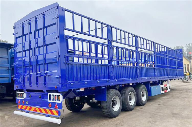 TITAN 3 Axle Cargo Fence Trailer with Air Suspension Transport Animal - نصف مقطورة لنقل الحيوانات: صورة 1 TITAN 3 Axle Cargo Fence Trailer with Air Suspension Transport Animal - نصف مقطورة لنقل الحيوانات: صورة 1