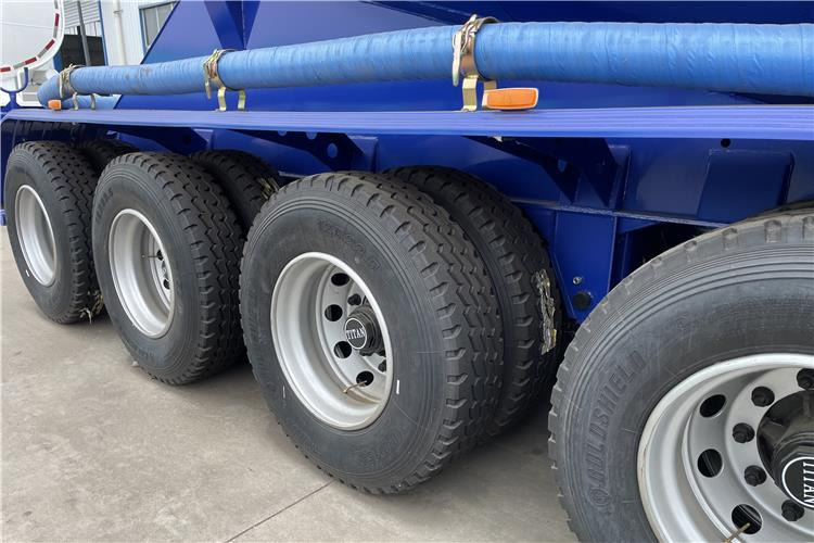 TITAN 4 Axle 60 Ton Bulker Cement Tanker Trailer for Sale In United Arab Emirates - نصف مقطورة: صورة 5 TITAN 4 Axle 60 Ton Bulker Cement Tanker Trailer for Sale In United Arab Emirates - نصف مقطورة: صورة 5