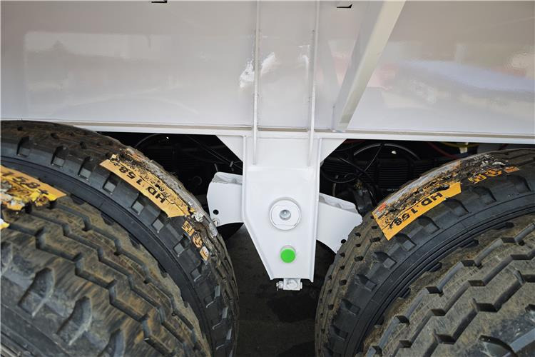 TITAN 4 Axle Livestock Truck Trailer for Sale In Guam - نصف مقطورة لنقل الحيوانات: صورة 3 TITAN 4 Axle Livestock Truck Trailer for Sale In Guam - نصف مقطورة لنقل الحيوانات: صورة 3