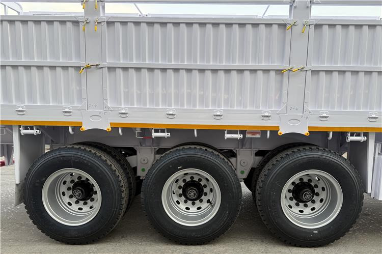 TITAN 80 Ton Fence Cargo Trailer for Sale In Mali - نصف مقطورة لنقل الحيوانات: صورة 5 TITAN 80 Ton Fence Cargo Trailer for Sale In Mali - نصف مقطورة لنقل الحيوانات: صورة 5
