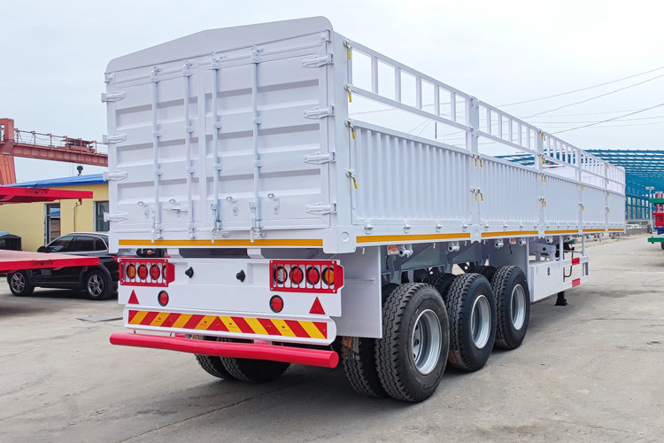 TITAN Cargo Trailer for Sale in Saudi Arabia - نصف مقطورة لنقل الحيوانات: صورة 3 TITAN Cargo Trailer for Sale in Saudi Arabia - نصف مقطورة لنقل الحيوانات: صورة 3
