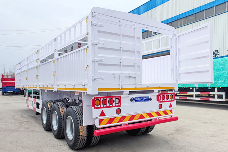 TITAN Cargo Trailer for Sale in Saudi Arabia - نصف مقطورة لنقل الحيوانات: صورة 1 TITAN Cargo Trailer for Sale in Saudi Arabia - نصف مقطورة لنقل الحيوانات: صورة 1