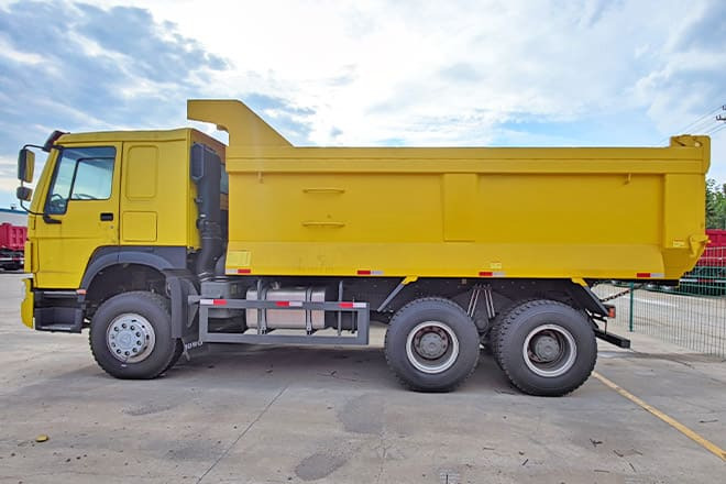 TITAN Howo 430 6x4 Dump Truck for Sale in Tanzania - شاحنة قلاب: صورة 2 TITAN Howo 430 6x4 Dump Truck for Sale in Tanzania - شاحنة قلاب: صورة 2