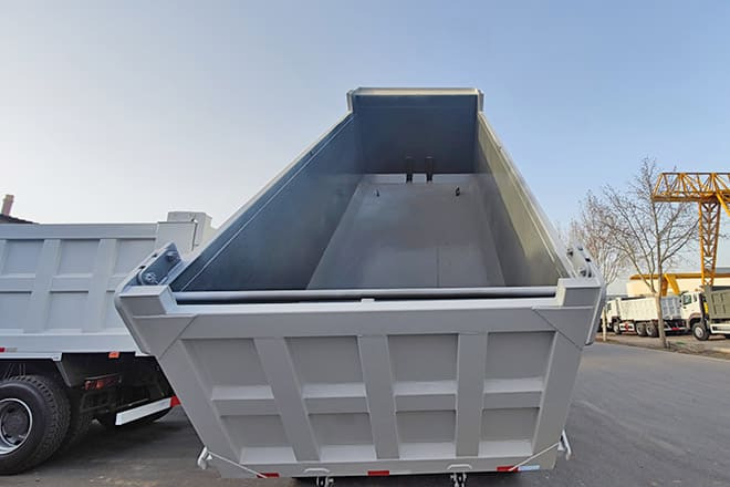 TITAN Sinotruk Howo New Dump Truck for Sale in Nigeria - شاحنة قلاب: صورة 3 TITAN Sinotruk Howo New Dump Truck for Sale in Nigeria - شاحنة قلاب: صورة 3
