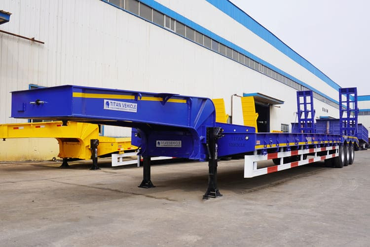 TITAN Tri Axle Low Loader Trailer for Sale in Mali - عربة منخفضة مسطحة نصف مقطورة: صورة 1 TITAN Tri Axle Low Loader Trailer for Sale in Mali - عربة منخفضة مسطحة نصف مقطورة: صورة 1