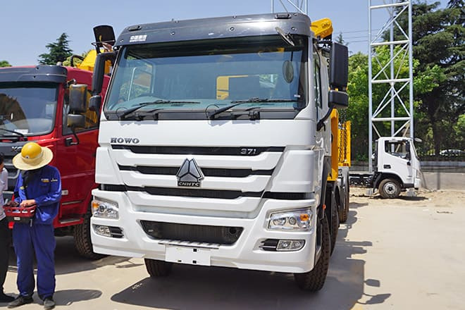 XCMG 20Ft Container Side Lift Truck for Sale in Guyana - شاحنات الحاويات / جسم علوي قابل للتغيير شاحنة: صورة 4 XCMG 20Ft Container Side Lift Truck for Sale in Guyana - شاحنات الحاويات / جسم علوي قابل للتغيير شاحنة: صورة 4