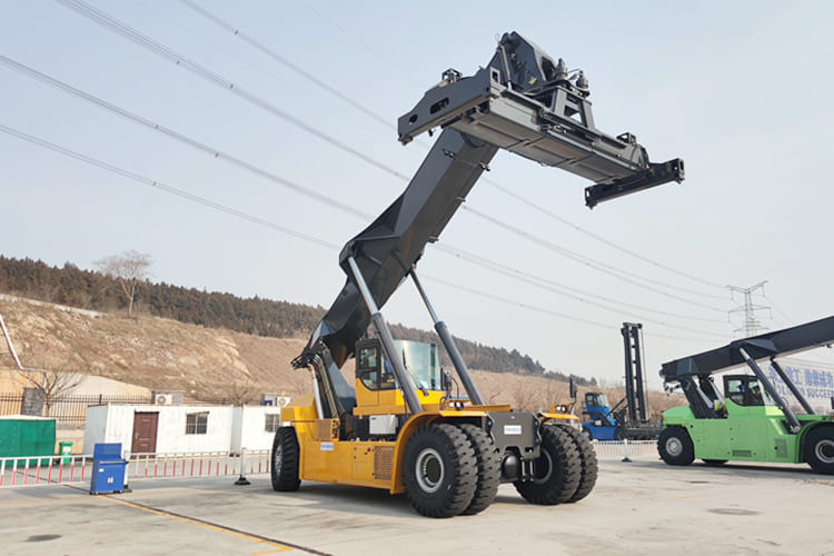 XCMG Container Reach Stacker for Sale in Ghana - مناولة الحاوية: صورة 2 XCMG Container Reach Stacker for Sale in Ghana - مناولة الحاوية: صورة 2