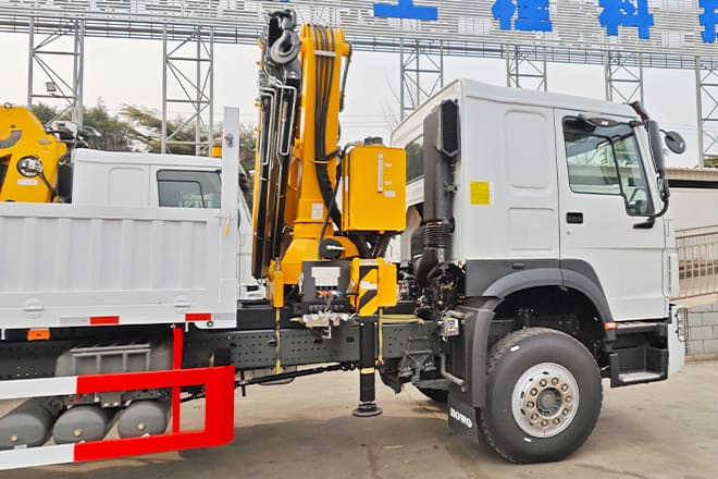 XCMG Folding Boom Truck Crane for Sale in Mexico - شاحنة كرين: صورة 3 XCMG Folding Boom Truck Crane for Sale in Mexico - شاحنة كرين: صورة 3