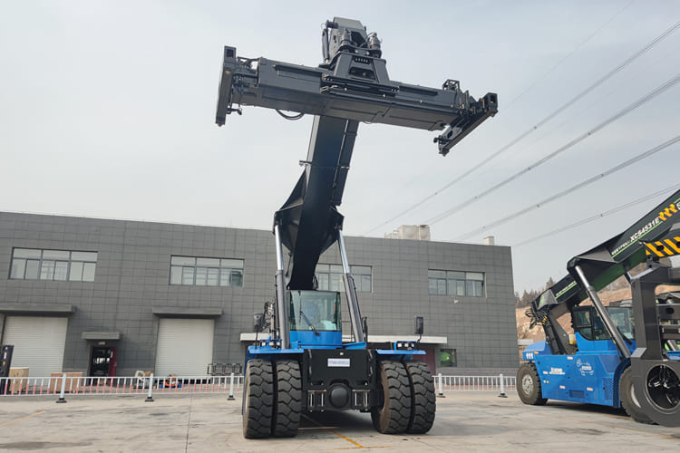 XCMG Reach Stacker Container Handler for sale in Malawi - مناولة الحاوية: صورة 3 XCMG Reach Stacker Container Handler for sale in Malawi - مناولة الحاوية: صورة 3