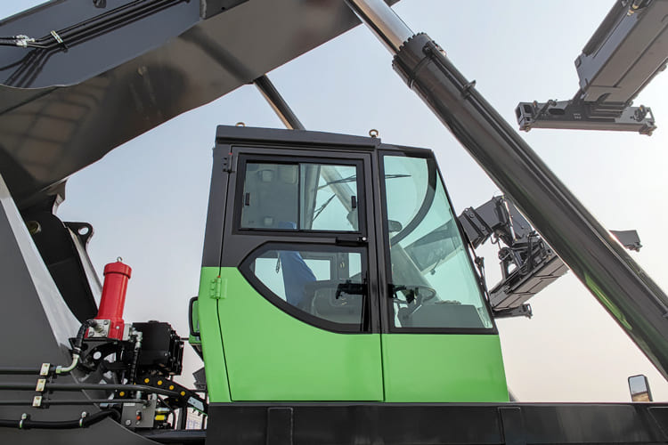 XCMG Reach Stacker Price for Sale in Guyana - مناولة الحاوية: صورة 4 XCMG Reach Stacker Price for Sale in Guyana - مناولة الحاوية: صورة 4