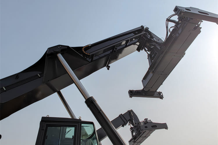 XCMG Reach Stacker Price for Sale in Guyana - مناولة الحاوية: صورة 5 XCMG Reach Stacker Price for Sale in Guyana - مناولة الحاوية: صورة 5