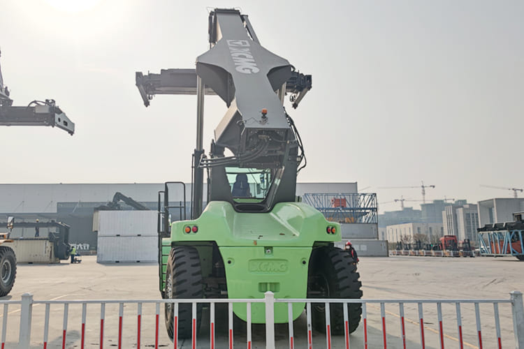 XCMG Reach Stacker Price for Sale in Guyana - مناولة الحاوية: صورة 3 XCMG Reach Stacker Price for Sale in Guyana - مناولة الحاوية: صورة 3