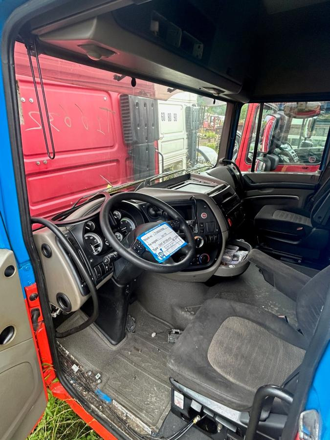 DAF DAF XF105-410 Bleue - كابينة - شاحنة: صورة 3 DAF DAF XF105-410 Bleue - كابينة - شاحنة: صورة 3