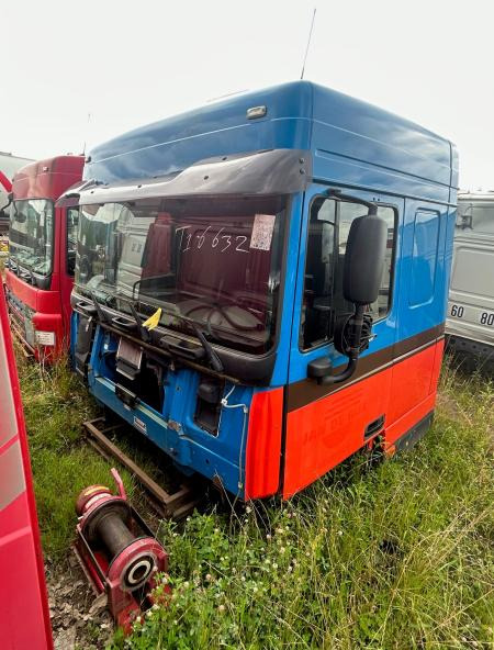 DAF DAF XF105-410 Bleue - كابينة - شاحنة: صورة 1 DAF DAF XF105-410 Bleue - كابينة - شاحنة: صورة 1