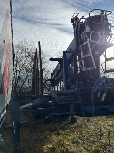 Diebolt grue avec grappin rotatif - نصف مقطورة اخشاب: صورة 2 Diebolt grue avec grappin rotatif - نصف مقطورة اخشاب: صورة 2