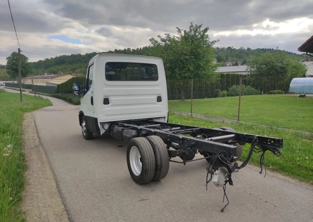 Iveco DAILY 35c14 2.3 hpi rama do zabudowy, - شاحنة هيكل كابينة: صورة 4 Iveco DAILY 35c14 2.3 hpi rama do zabudowy, - شاحنة هيكل كابينة: صورة 4