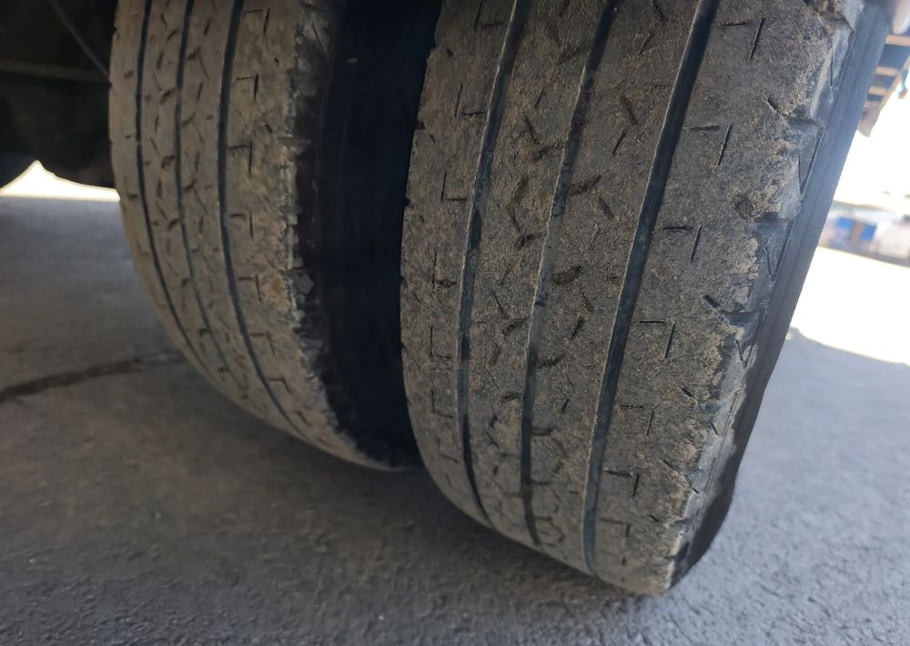 Iveco DAILY 70C18 KONTENER 5,5M obsługa silnika nowy rozrząd Iveco DAILY 70C18 KONTENER 5,5M obsługa silnika nowy rozrząd: صورة 10 Iveco DAILY 70C18 KONTENER 5,5M obsługa silnika nowy rozrząd Iveco DAILY 70C18 KONTENER 5,5M obsługa silnika nowy rozrząd: صورة 10