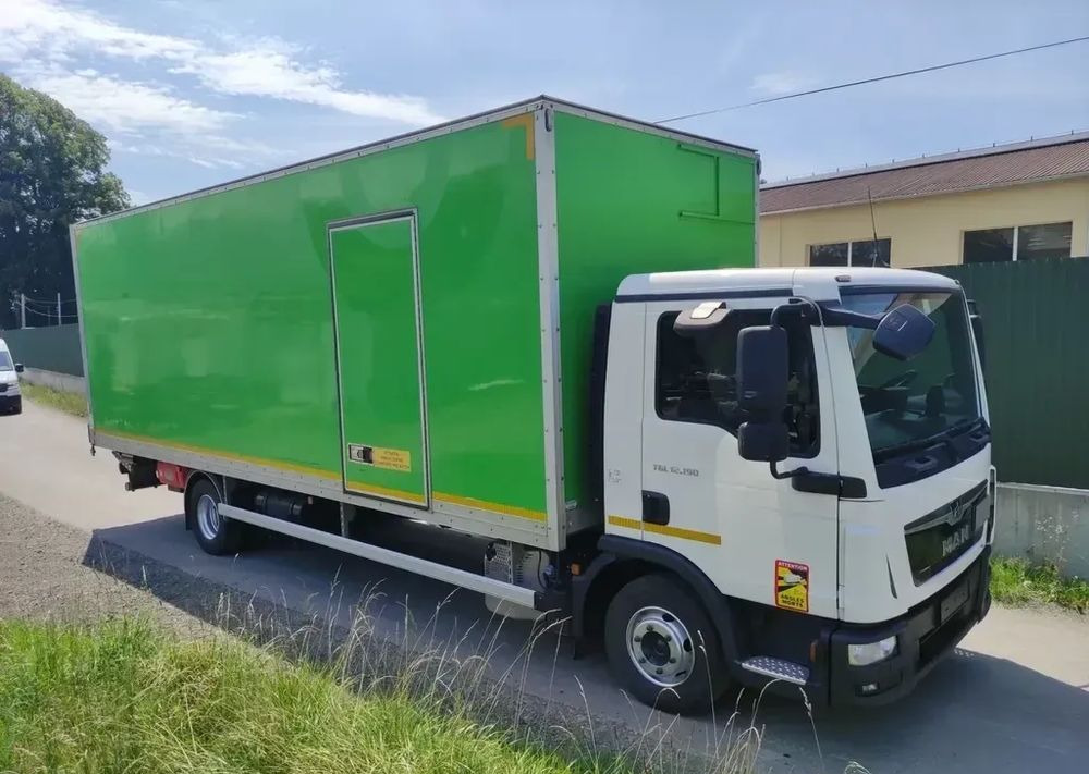 MAN TGL 12.190 kontener , winda - شاحنة مقفلة: صورة 3 MAN TGL 12.190 kontener , winda - شاحنة مقفلة: صورة 3