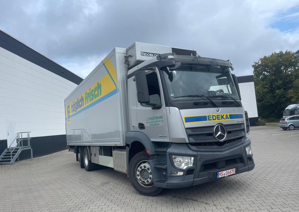 Mercedes-Benz ACTROS ANTOS 2543 6X2 CHŁODNIA IZOTERMA OS SKRĘTNA PODNOSZONA SUPER STAN - شاحنة الفريزر: صورة 1 Mercedes-Benz ACTROS ANTOS 2543 6X2 CHŁODNIA IZOTERMA OS SKRĘTNA PODNOSZONA SUPER STAN - شاحنة الفريزر: صورة 1