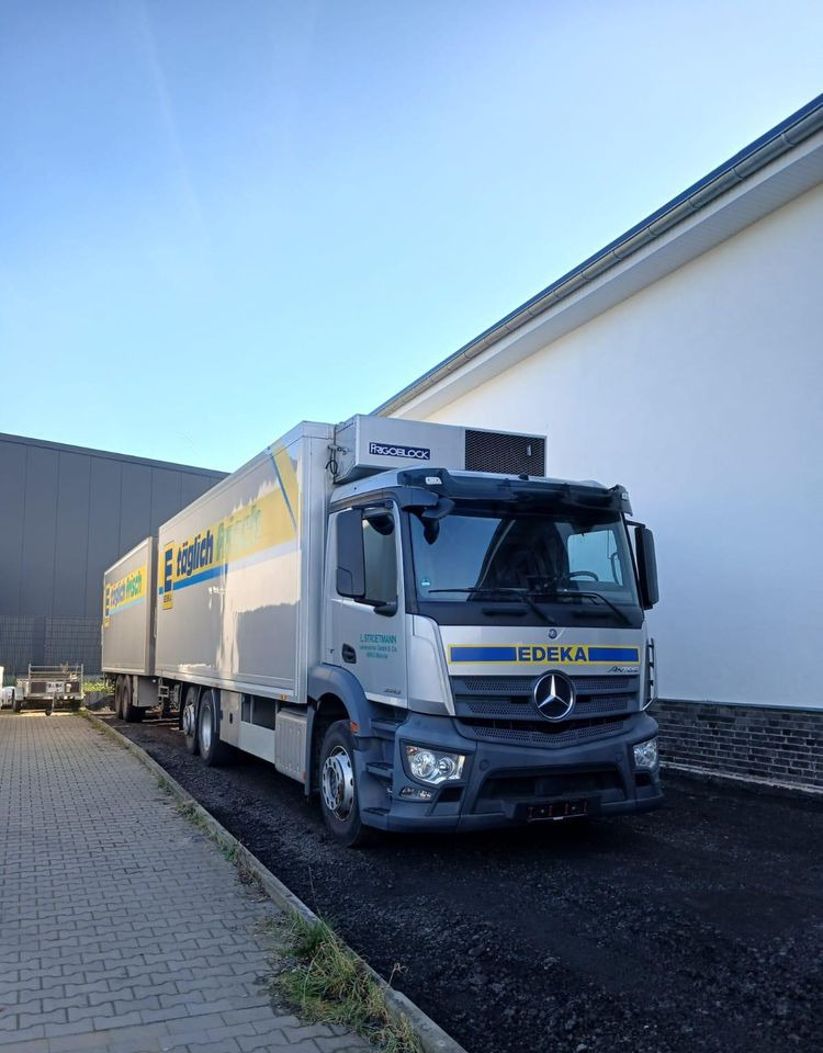 Mercedes-Benz ACTROS ANTOS 2543 6X2 CHŁODNIA IZOTERMA OS SKRĘTNA PODNOSZONA SUPER STAN - شاحنة الفريزر: صورة 3 Mercedes-Benz ACTROS ANTOS 2543 6X2 CHŁODNIA IZOTERMA OS SKRĘTNA PODNOSZONA SUPER STAN - شاحنة الفريزر: صورة 3