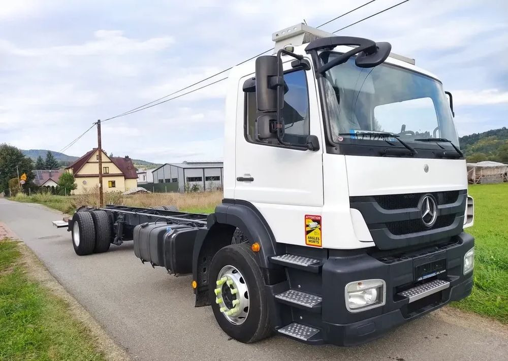 Mercedes-Benz AXOR 1829 rama do zabudowy blokada mostu - شاحنة هيكل كابينة: صورة 3 Mercedes-Benz AXOR 1829 rama do zabudowy blokada mostu - شاحنة هيكل كابينة: صورة 3
