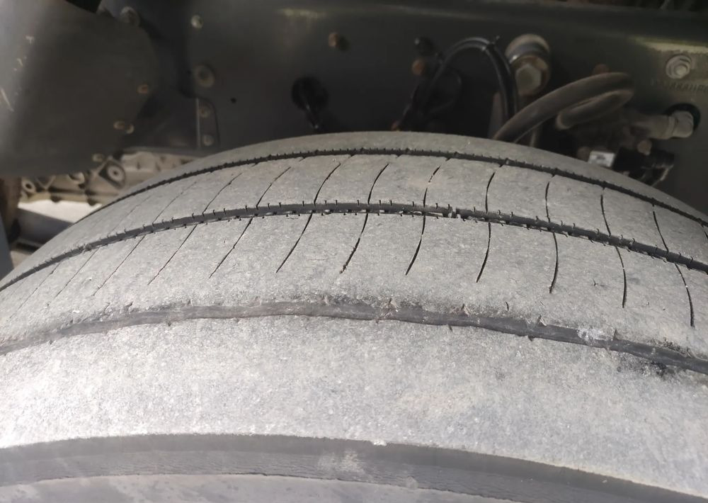 شاحنة هيكل كابينة Renault D 18.320 podwozie do zabudowy: صورة 9 شاحنة هيكل كابينة Renault D 18.320 podwozie do zabudowy: صورة 9