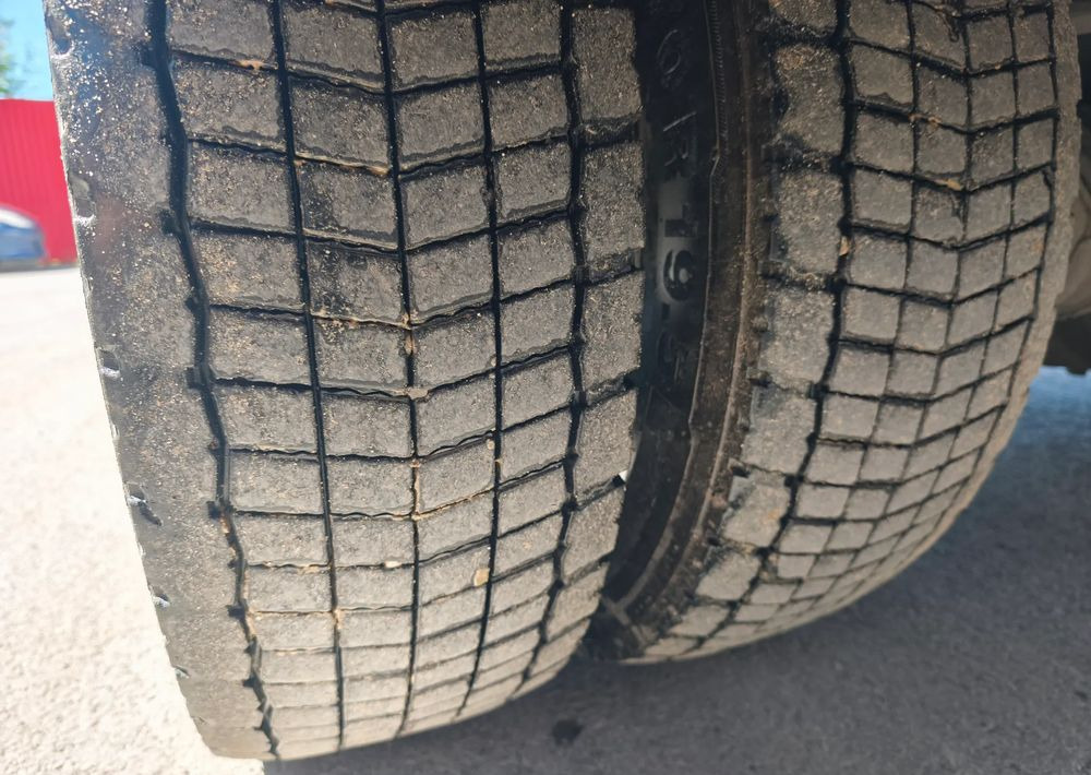 Renault GAMA D 12.210 chłodnia izoterma 14 palet poduszka - شاحنة الفريزر: صورة 3 Renault GAMA D 12.210 chłodnia izoterma 14 palet poduszka - شاحنة الفريزر: صورة 3