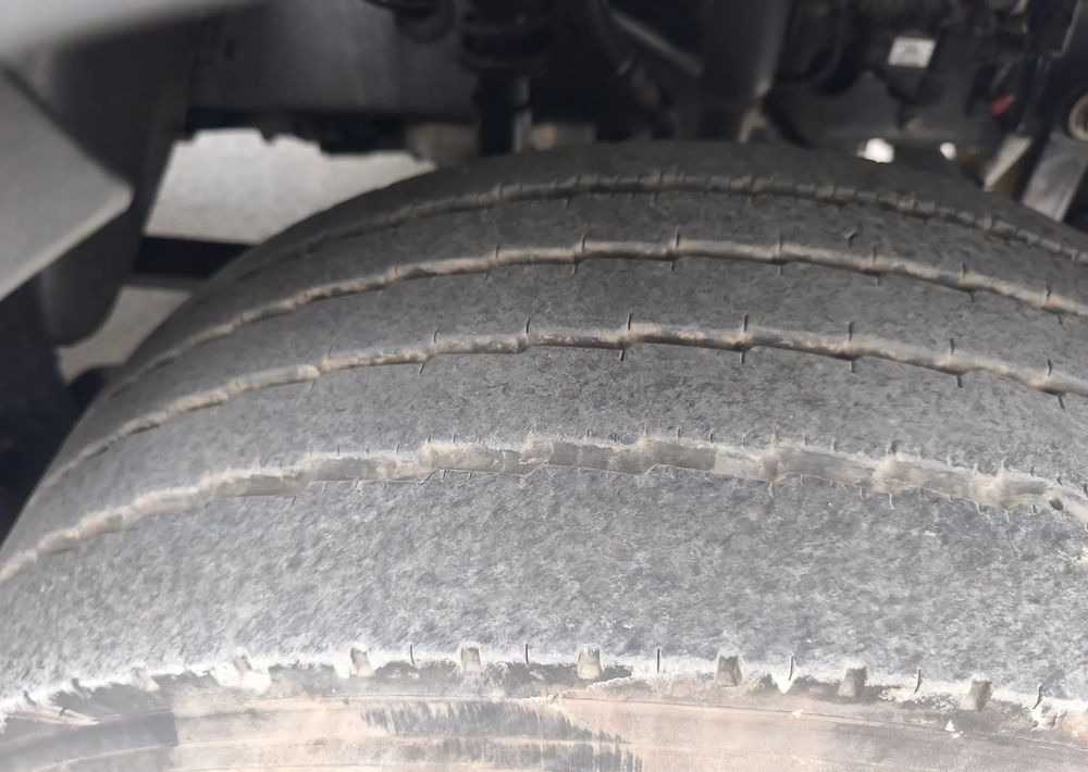 Renault GAMA D 14.210 chłodnia izoterma 16 palet poduszka - شاحنة الفريزر: صورة 5 Renault GAMA D 14.210 chłodnia izoterma 16 palet poduszka - شاحنة الفريزر: صورة 5