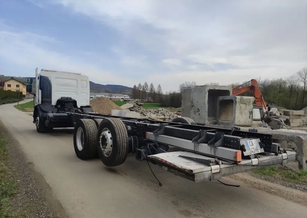 Renault Premium 26.380 Dxi  6x2 rama do zabudowy - شاحنة هيكل كابينة: صورة 4 Renault Premium 26.380 Dxi  6x2 rama do zabudowy - شاحنة هيكل كابينة: صورة 4