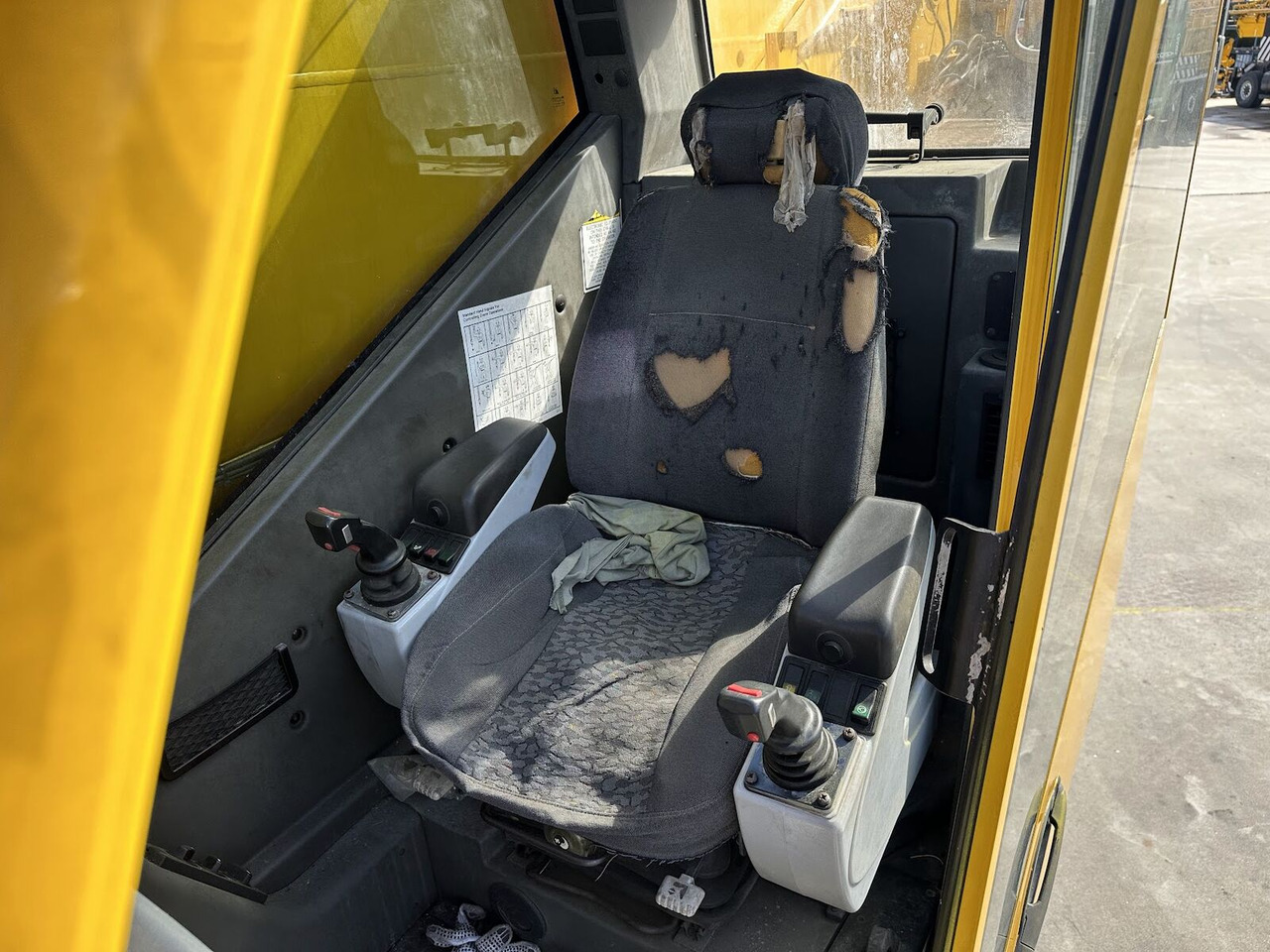 Grove Grove GMK 4100 L - رافعة لجميع التضاريس: صورة 5 Grove Grove GMK 4100 L - رافعة لجميع التضاريس: صورة 5