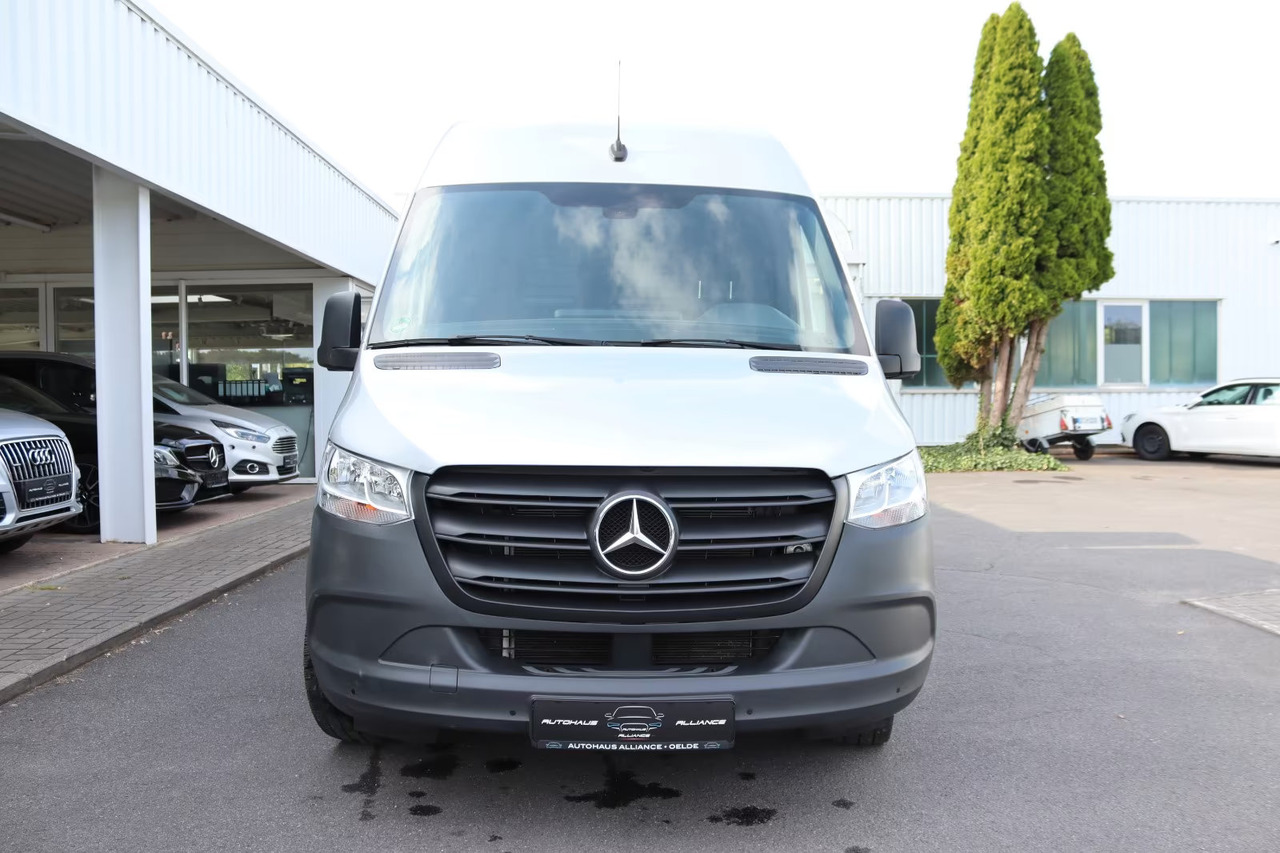Mercedes Benz Sprinter - فان: صورة 2 Mercedes Benz Sprinter - فان: صورة 2