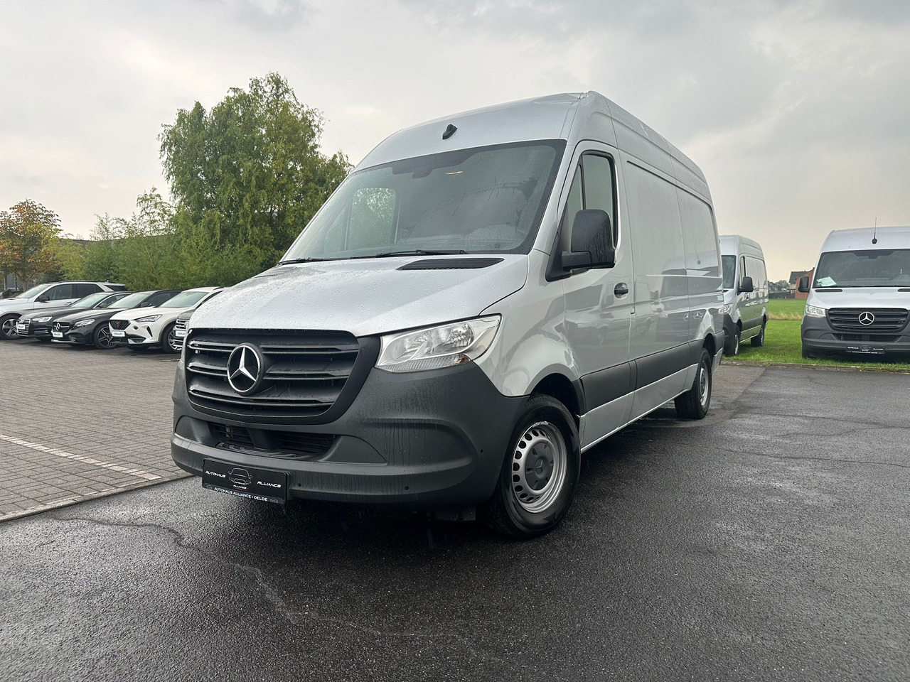 Mercedes Benz Sprinter - فان: صورة 1 Mercedes Benz Sprinter - فان: صورة 1